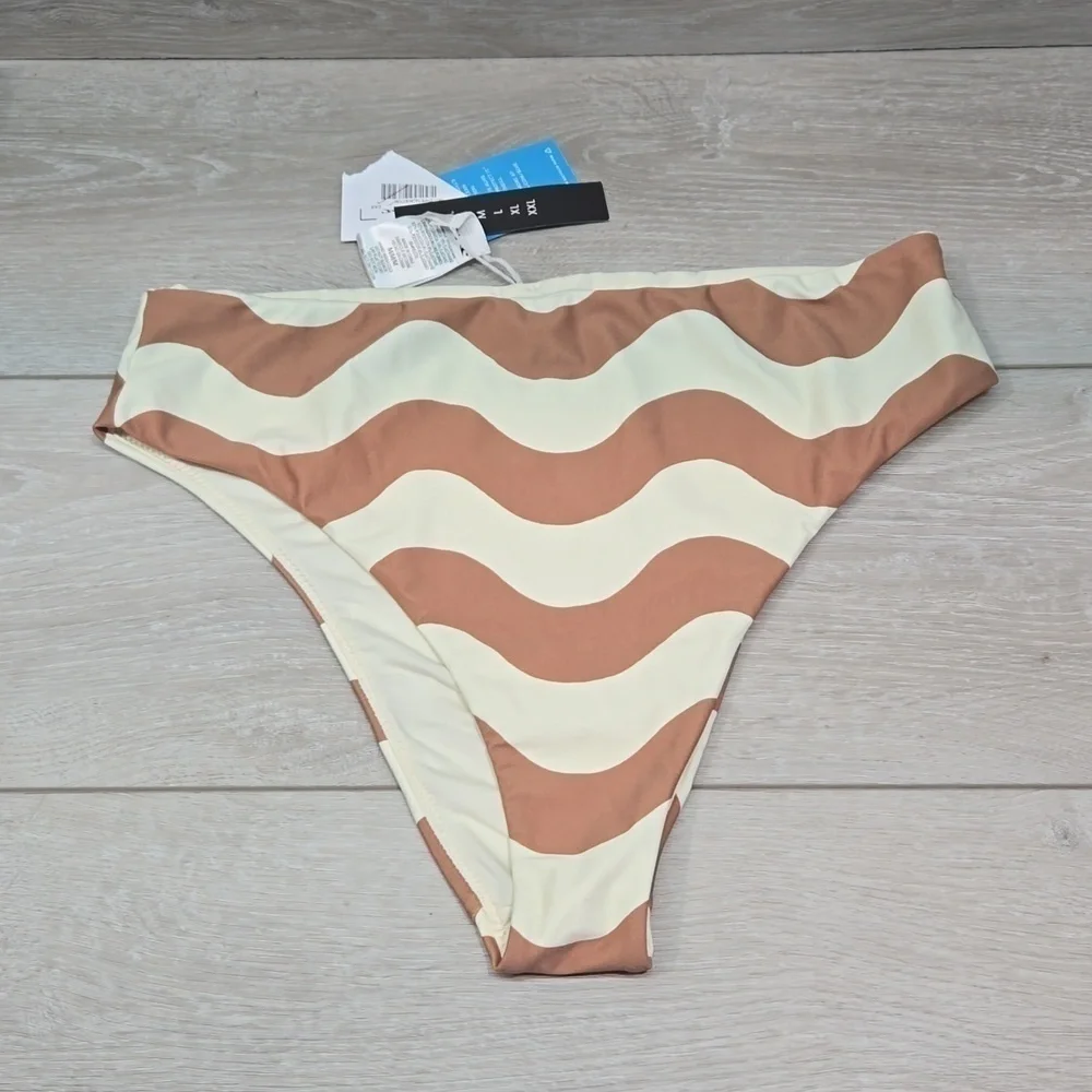 NWT O'Neill Women Wavy Stripe Tulum bottom Swim Bikini sz M